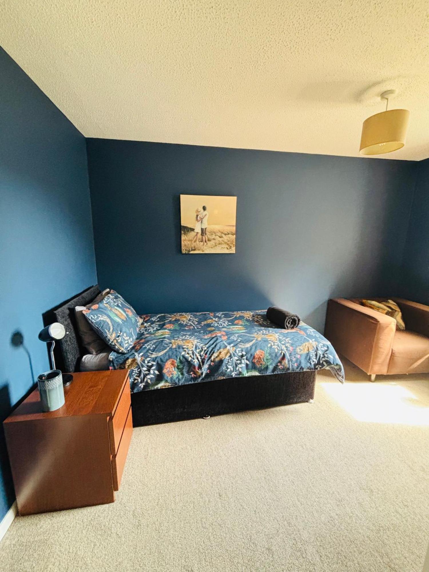 The Number Eleven Apartment Kilmuir  ภายนอก รูปภาพ